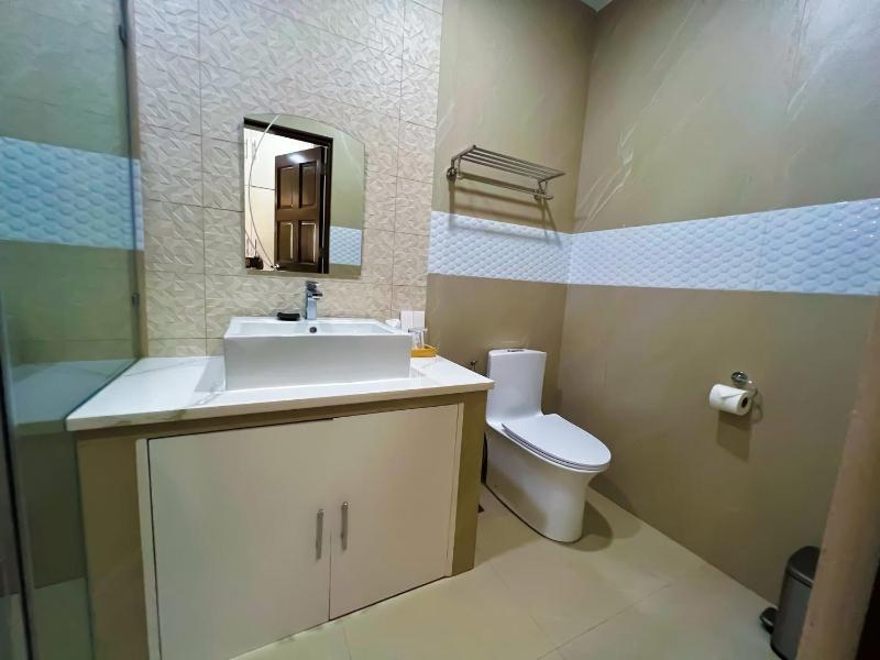 Yuhum Boracay Suites - image 9