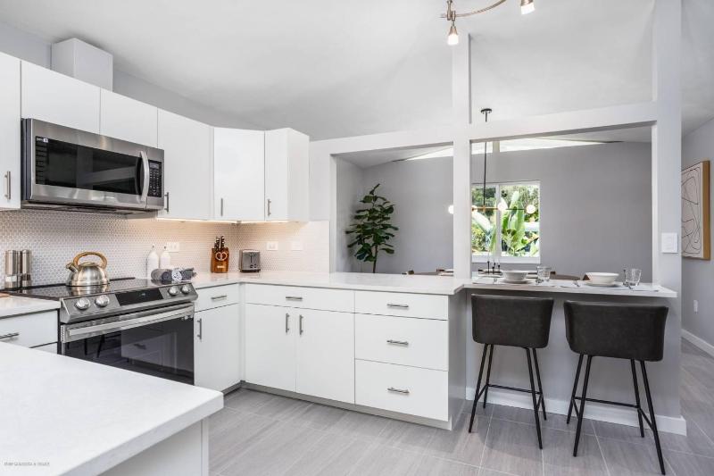 Starfish Contemporary Home - image 49