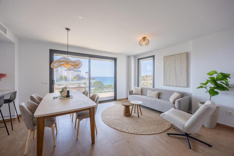 Allonbay Aster 6 - Luxury Apartment with Sea Views and Private Jacuzzi - image 24