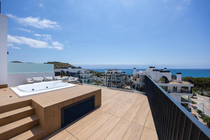Allonbay Aster 6 - Luxury Apartment with Sea Views and Private Jacuzzi - image 9