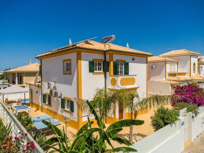 Villa Fatima by Villa Select - image 10