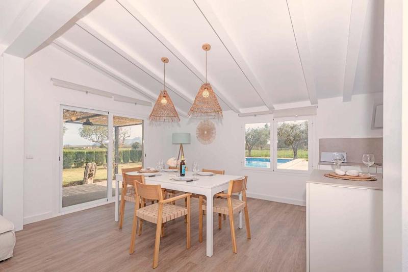 Aumadravet del Bosch by Villa Select - image 17