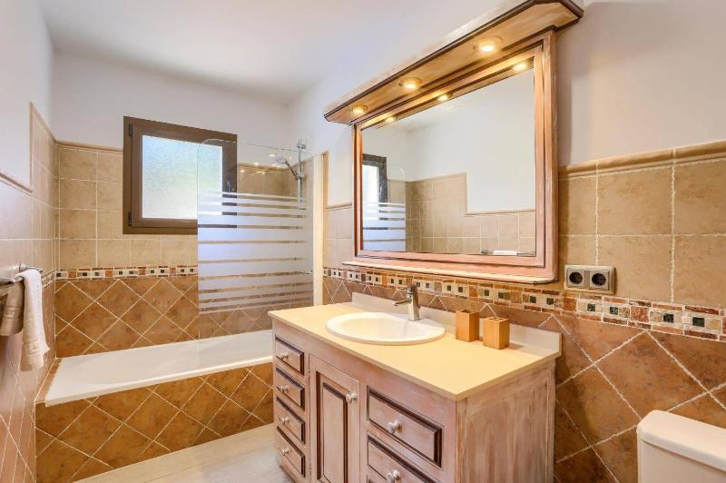 Villa Pinos by Villa Plus - image 26