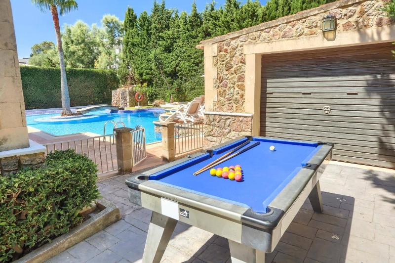 Villa Pinos by Villa Plus - image 9