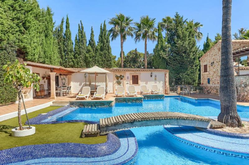 Villa Pinos by Villa Plus - image 17
