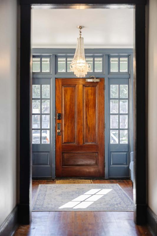 Oglethorpe Square Historic Apt Central & Walkable - image 48