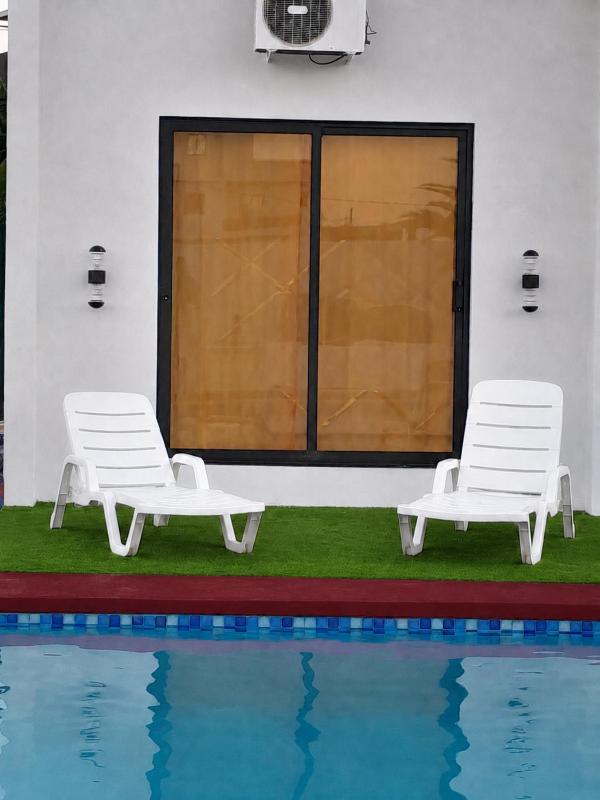 Private Suite with Swimming Pool - image 7