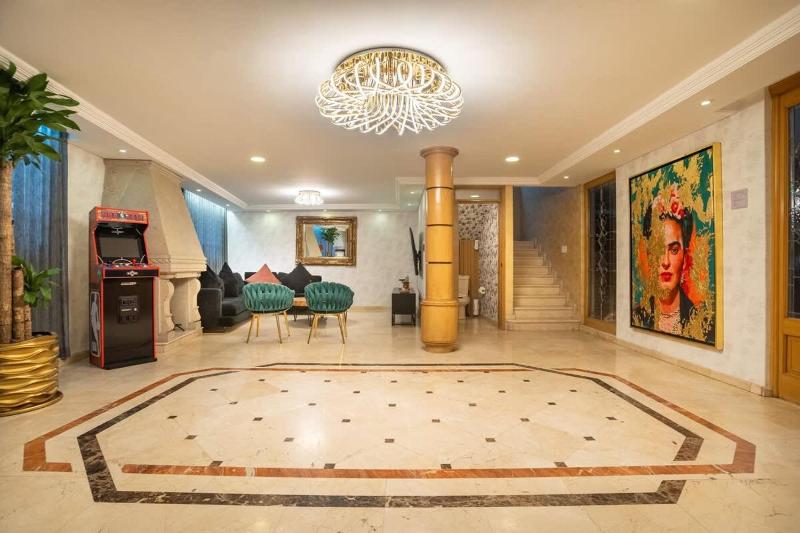 Prime Polanco Stay With Patio Near Shops & Cafes - image 2