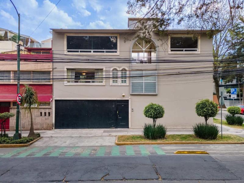 Prime Polanco Stay With Patio Near Shops & Cafes - image 4
