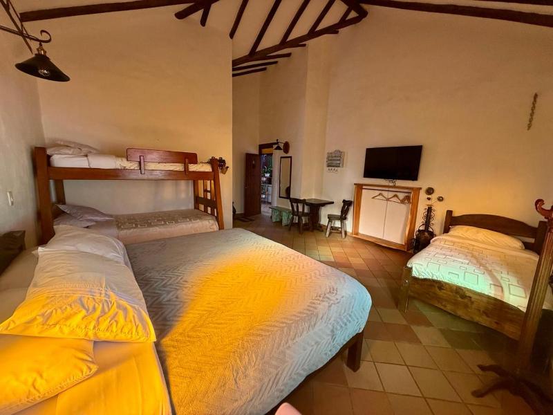 Hotel El Peregrino De La Villa - image 32