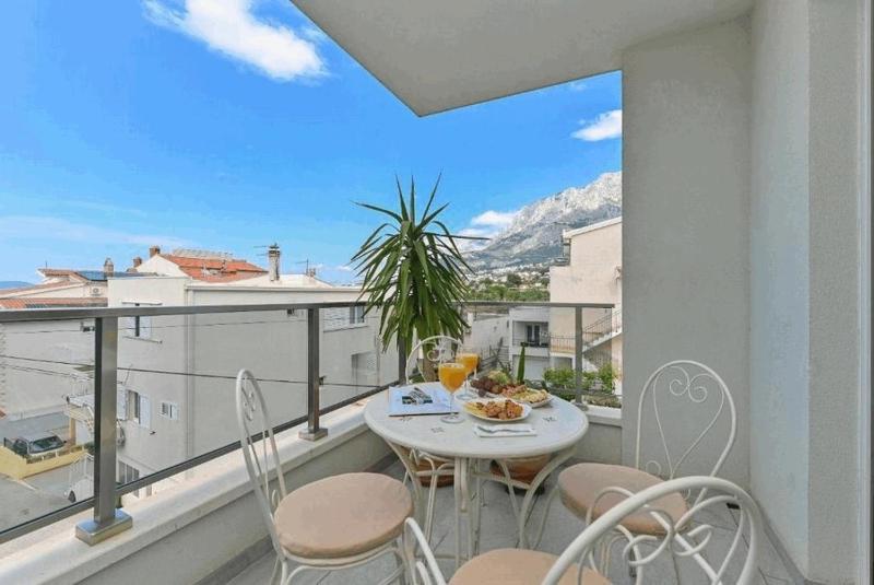 Apartments with parking space Makarska - 27490 - image 9