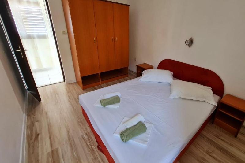 Apartments by the sea Zivogosce - Porat - Makarska - 27658 - image 11
