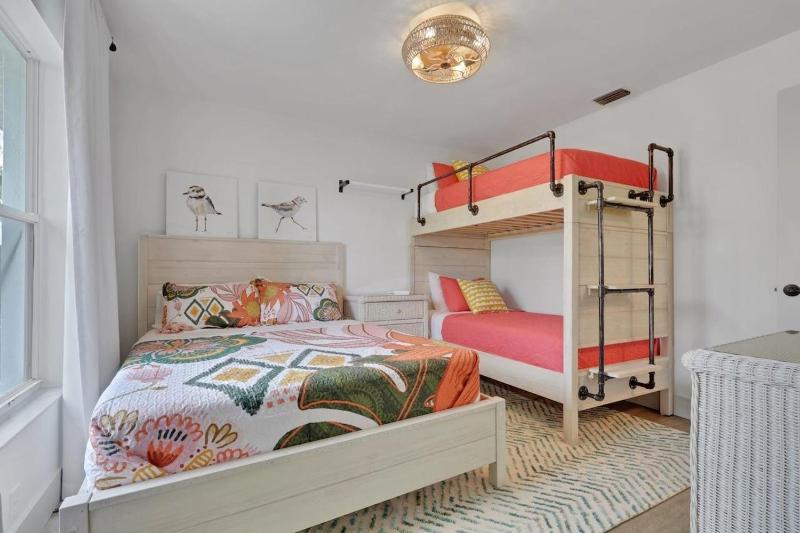 Gone Coastal 1033 - image 19