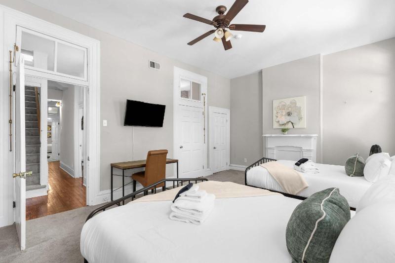 Charming STL Home Near Attractions ABODEbucks - image 14