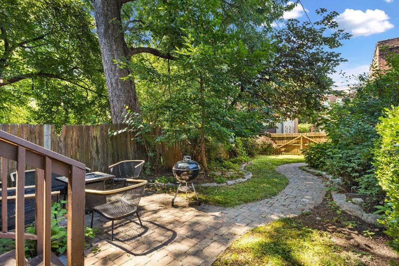 Charming STL Home Near Attractions ABODEbucks - image 5