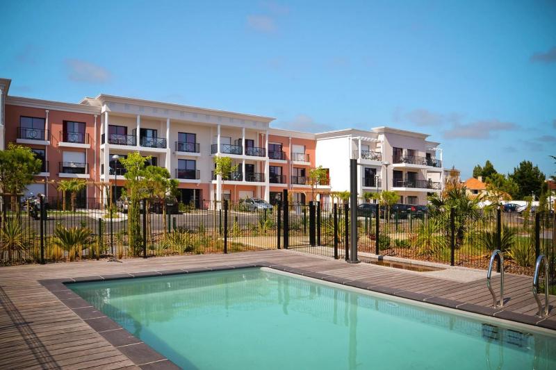 Coastal Stay with Pool in La Baule - image 20