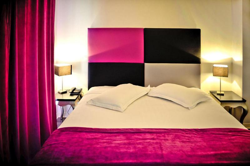 Coastal Stay with Pool in La Baule - image 11