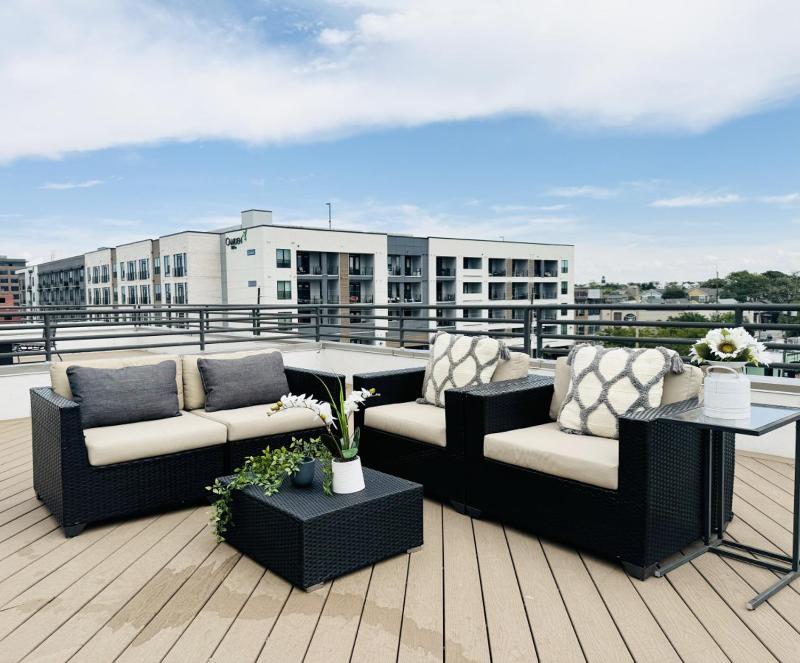 Luxury Loft I Skyline Views in RiNO - image 3