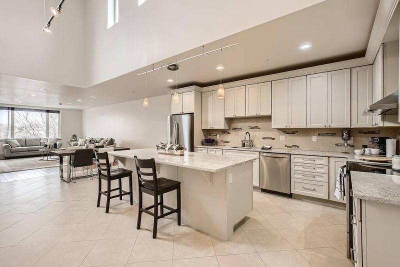 Luxury Loft I Skyline Views in RiNO - image 22