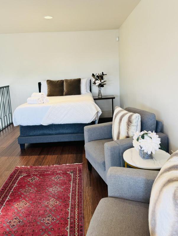 Luxury Loft I Skyline Views in RiNO - image 2