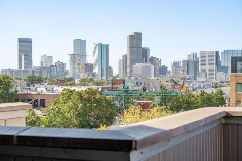 Ultra Luxury Loft I Fireplace I Rooftop I RiNo - image 20