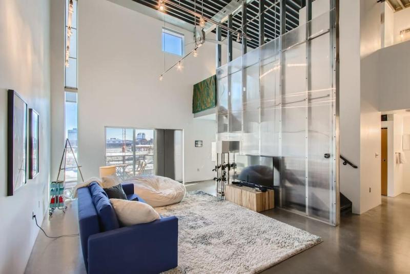 New Hip Loft near RiNo Taxi District w Pool - image 8