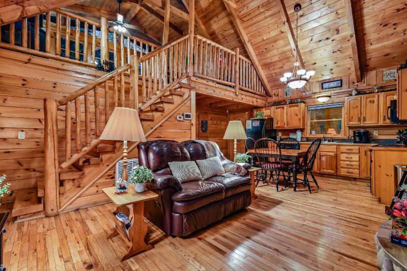 Mountain Joy cabin - image 28