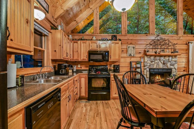Mountain Joy cabin - image 6