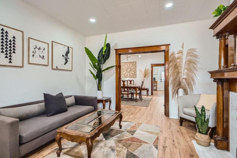 Remodeled 3bd I Baker I Broadway I Sante Fe I CBD - image 16