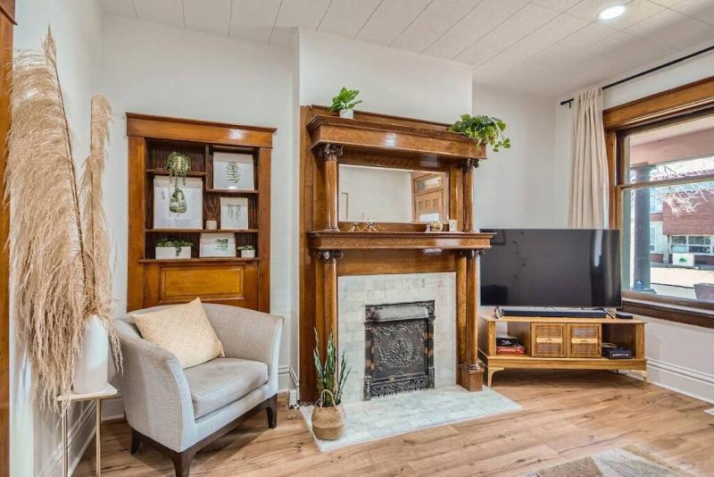 Remodeled 3bd I Baker I Broadway I Sante Fe I CBD - image 13