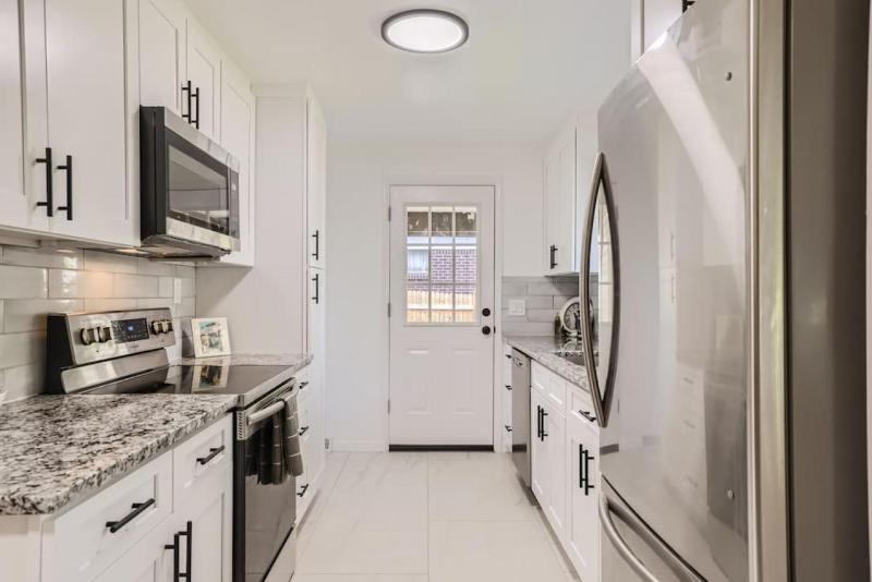 Pet Friendly I 3bd I Red Rocks I Belmar I Denver - image 39