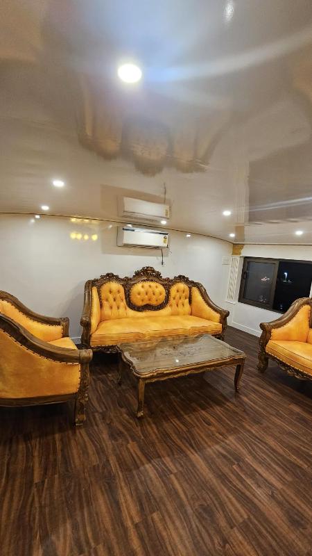 Navora Houseboats - image 7