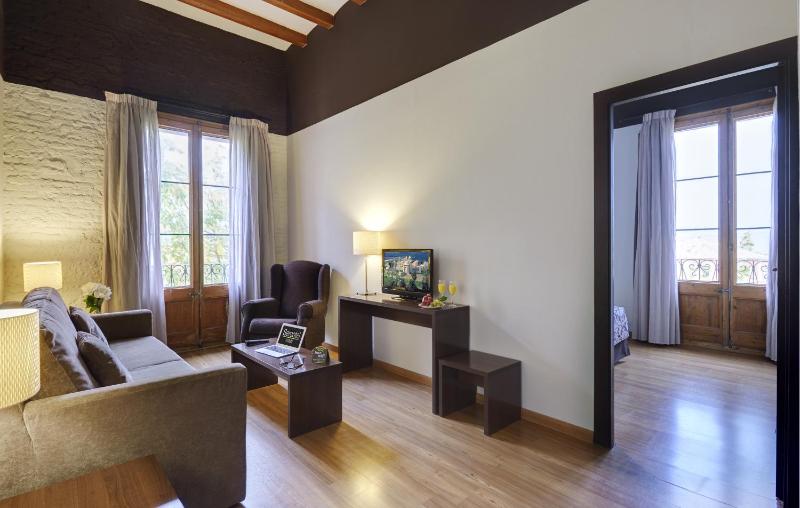 Deluxe Room image 1