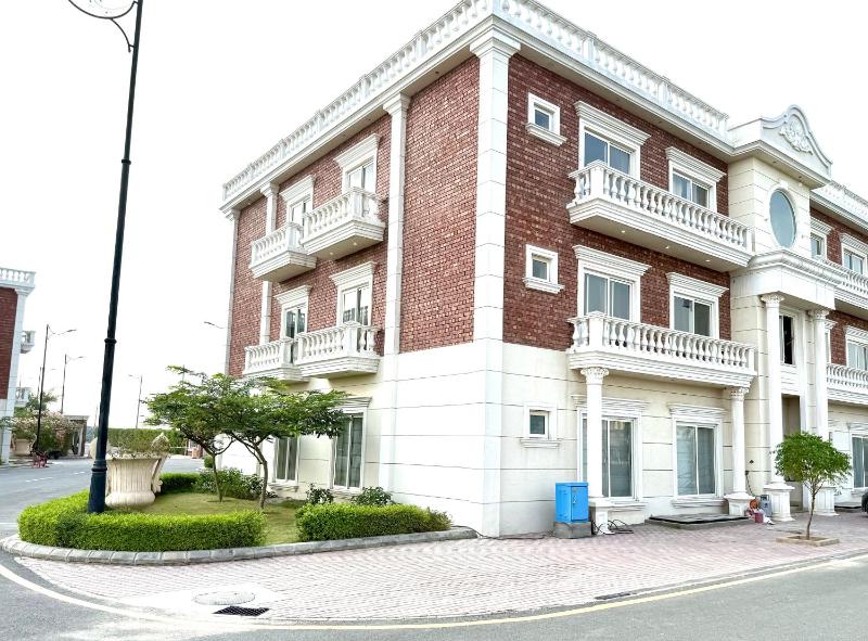 Modern & Luxury 2 Bedroom Apartment with Power Backup - image 14