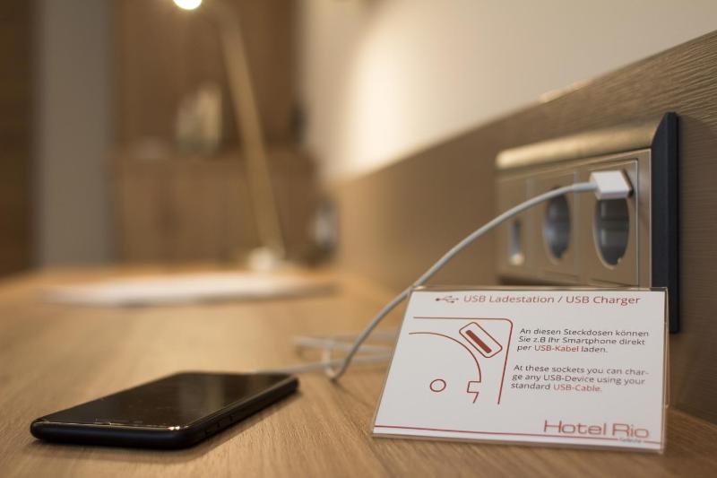 Business Single Room image 3