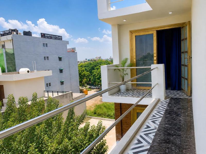 Govind Residency Near India Expo Mart Greater Noida - image 16