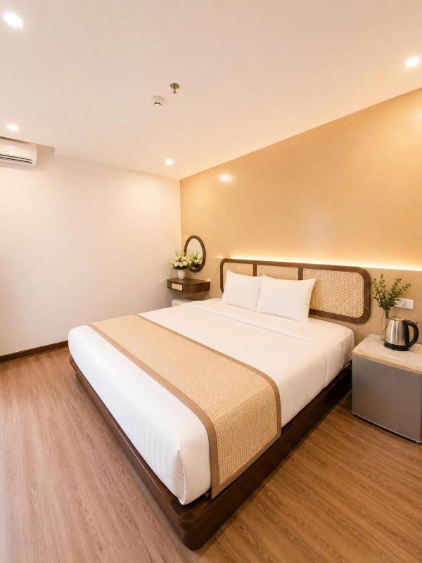 LAVISH OCEAN INN Đà Nẵng - image 2