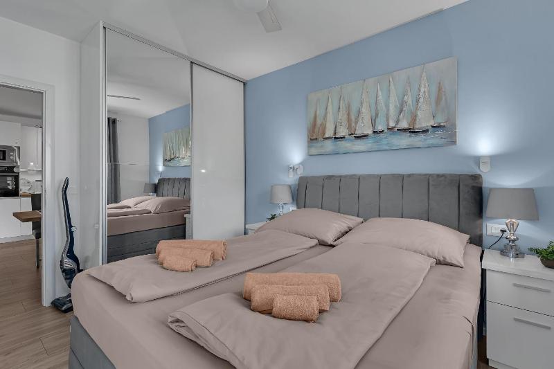 Luxury Apartment Iris - image 23