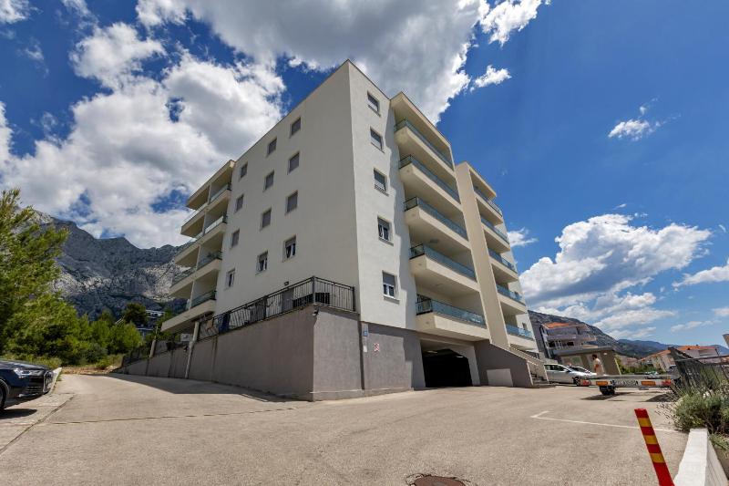 Luxury Apartment Iris - image 15