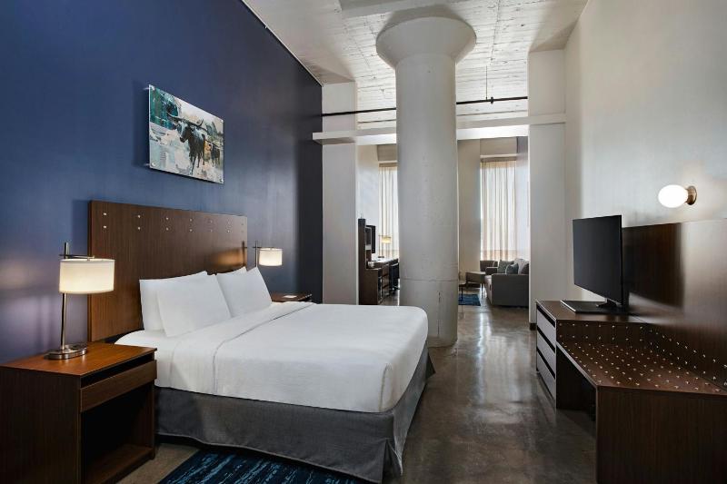 Fairfield Inn & Suites by Marriott Dallas Downtown - image 35