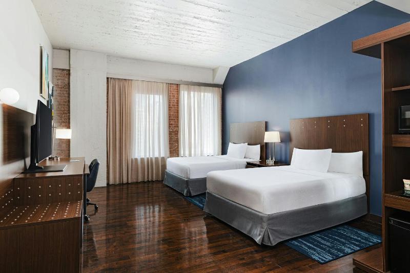Fairfield Inn & Suites by Marriott Dallas Downtown - image 27
