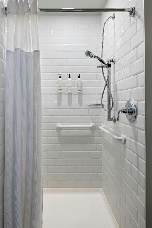 Fairfield Inn & Suites by Marriott Dallas Downtown - image 16