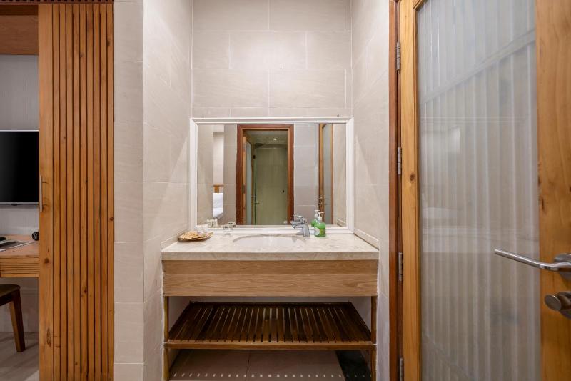 Ngoc Anh Villa  5BR Pool My Khe Beach - image 2