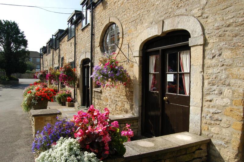 Standard Double Room (Coach House) image 1