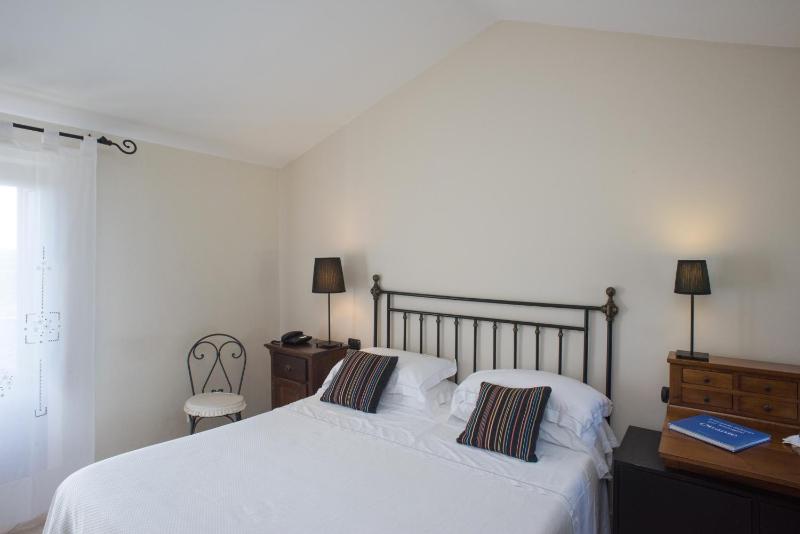 Standard Double Room image 4