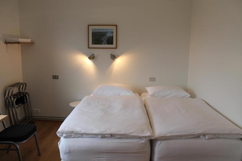 Triple Room with Shared Bathroom image 3