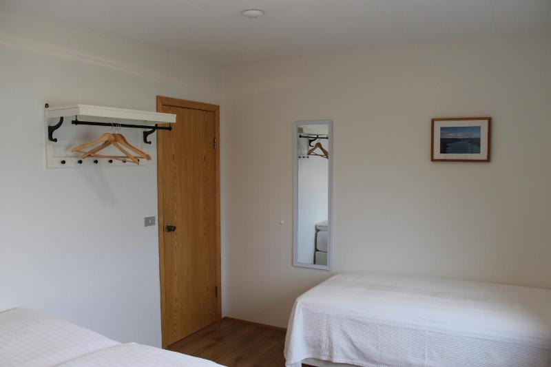 Triple Room with Shared Bathroom image 4