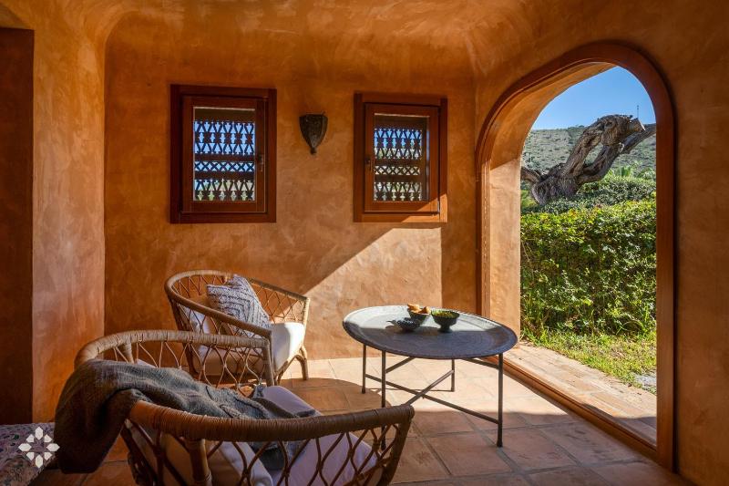 Villa Alhambra Del Portet by Abahana Luxe - image 12
