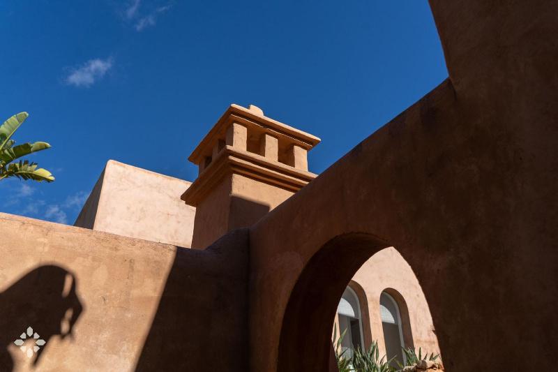 Villa Alhambra Del Portet by Abahana Luxe - image 7