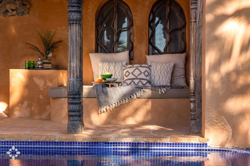 Villa Alhambra Del Portet by Abahana Luxe - image 18